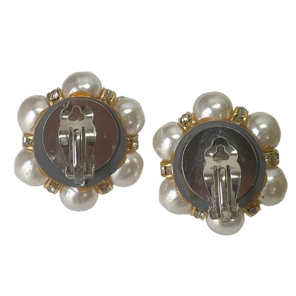 80s White Rhinestone Faux Pearls & Gold Plate Oversized Circular Clip Earrings - Picture 2 of 3